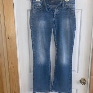 Stylish Women's Jeans